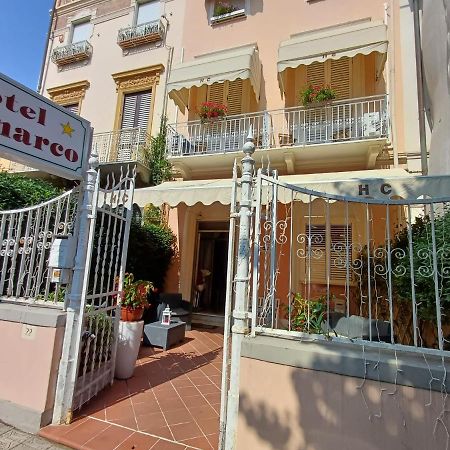 Hotel Canarco Viareggio Exterior photo